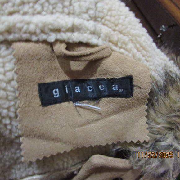 Warm suede- like hoodie jacket by Giacca - Picture 3 of 4